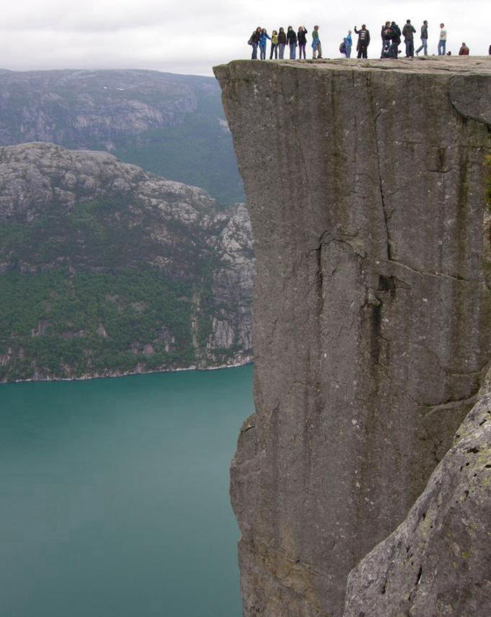 8 of the world's most thrilling attractions